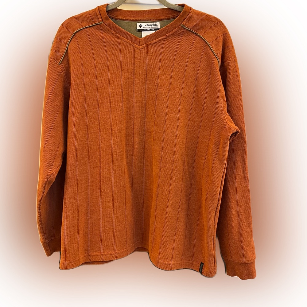 Columbia mens shirt v-neck M